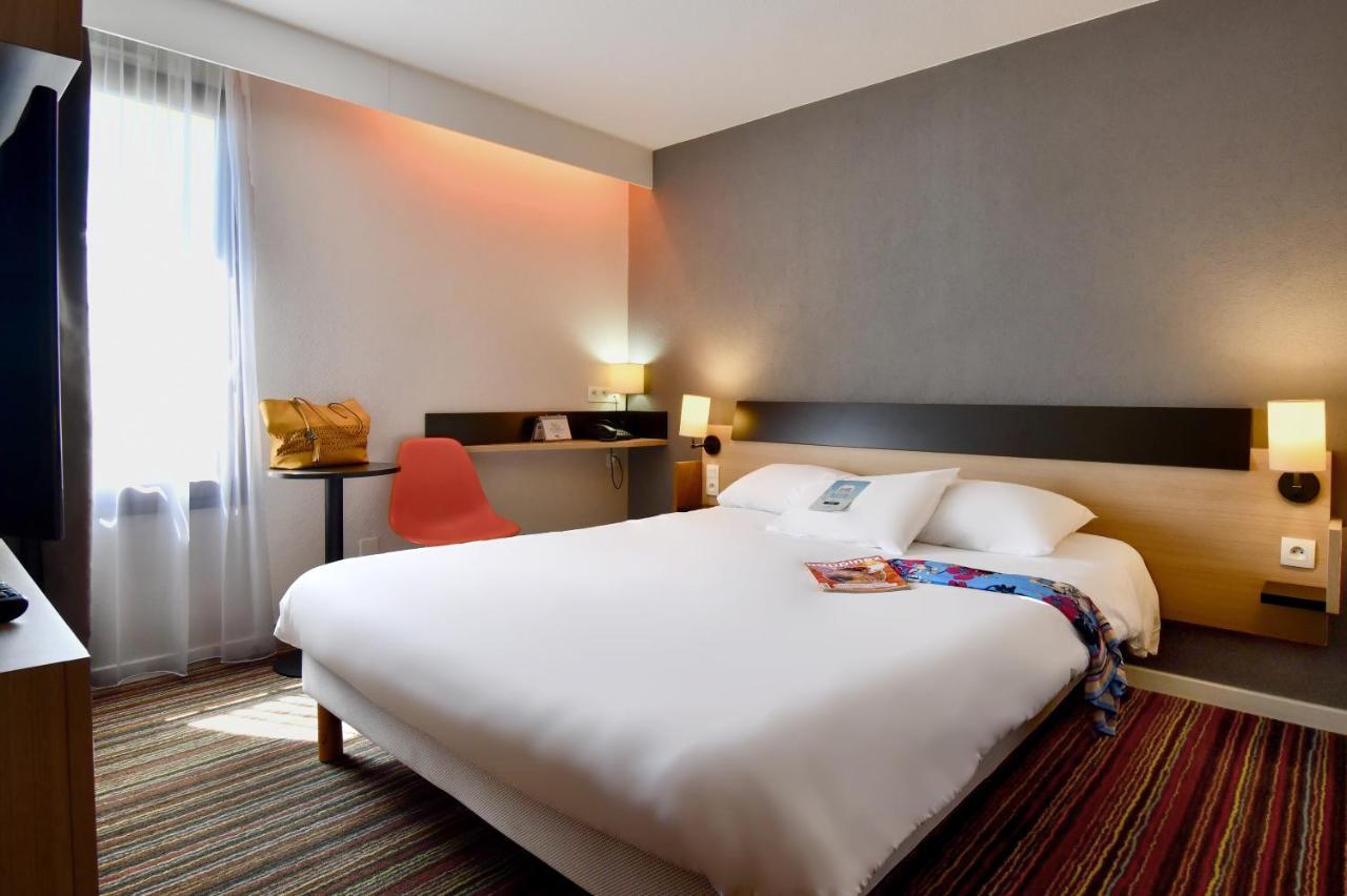 Kyriad Tours Sud - Chambray Les Tours Buitenkant foto