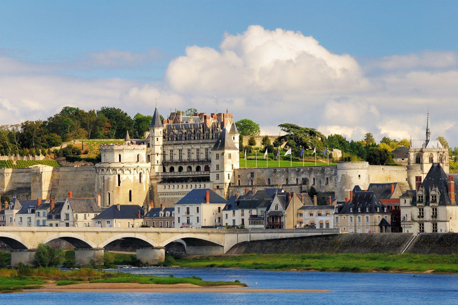 Kyriad Tours Sud - Chambray Les Tours Buitenkant foto