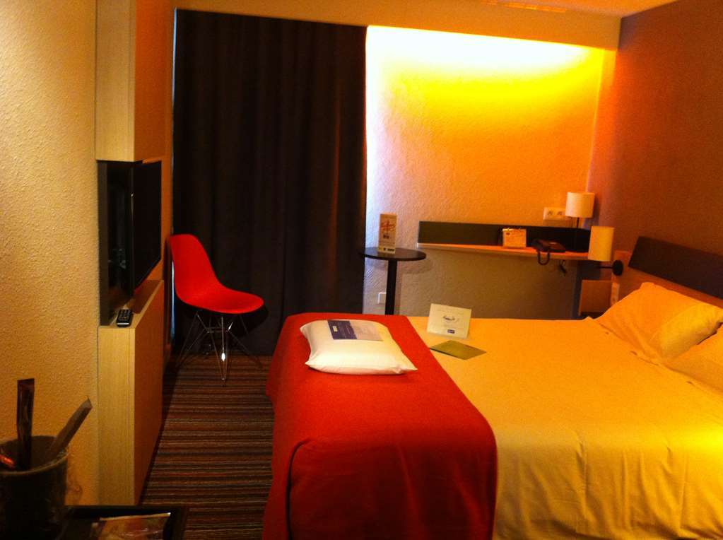 Kyriad Tours Sud - Chambray Les Tours Kamer foto